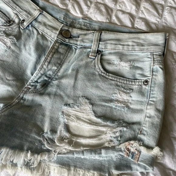 American Eagle distressed denim shorts - Picture 2 of 6